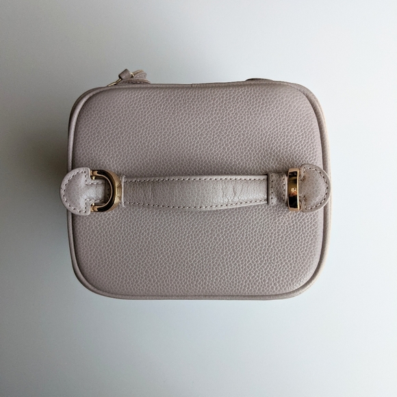 SOLD. Chanel Vintage Vanity Case - Picture 7 of 16